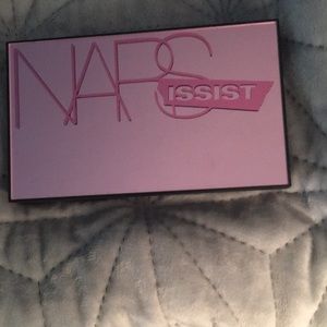 NARS’s palette